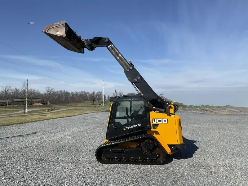 2021 JCB 3TS-8T TELESKID photo 23