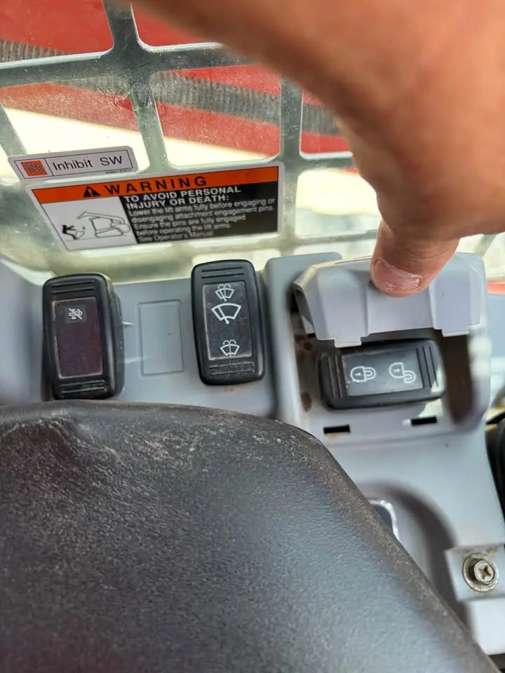 2021 Kubota SVL75-2 High Flow Skid Steer – 4 Attachments Included photo 17