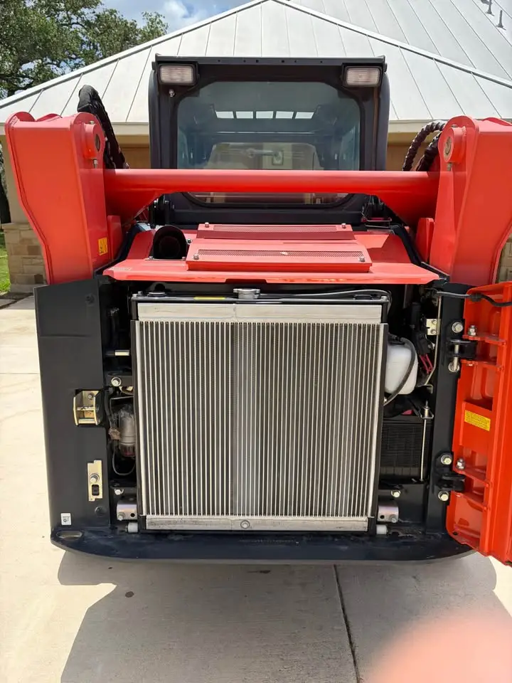 2021 Kubota SVL75-2 High Flow Skid Steer – 4 Attachments Included photo 9