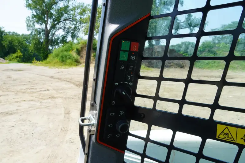 2024 Bobcat T86 photo 81