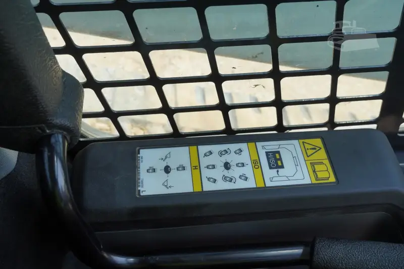 2024 Bobcat T86 photo 78