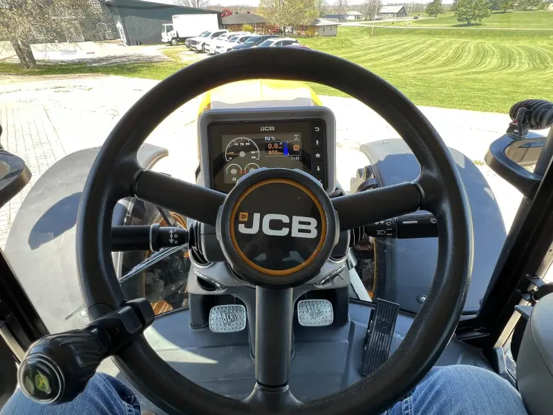 2020 JCB 4220 Fastrac photo 35
