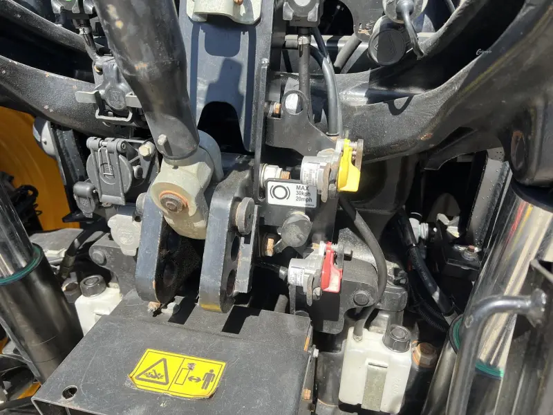 2020 JCB 4220 Fastrac photo 8