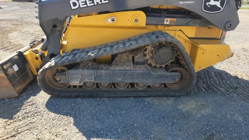 2023 John Deere 331G Compact Track Loader photo 5