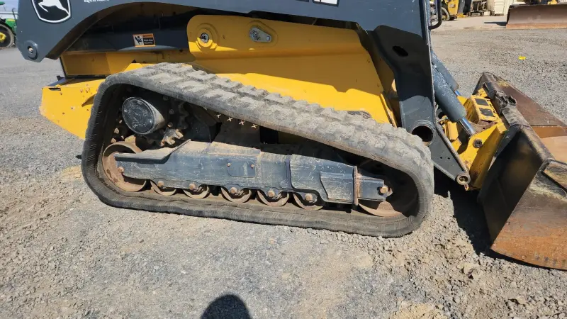 2023 John Deere 331G Compact Track Loader photo 11