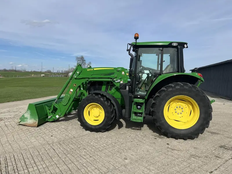 2023 John Deere 6120M photo 3