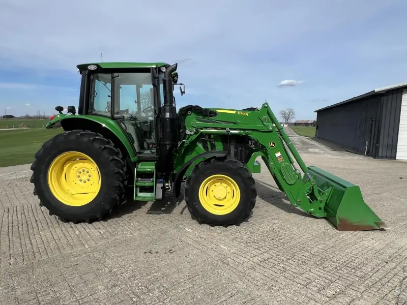 2023 John Deere 6120M photo 10