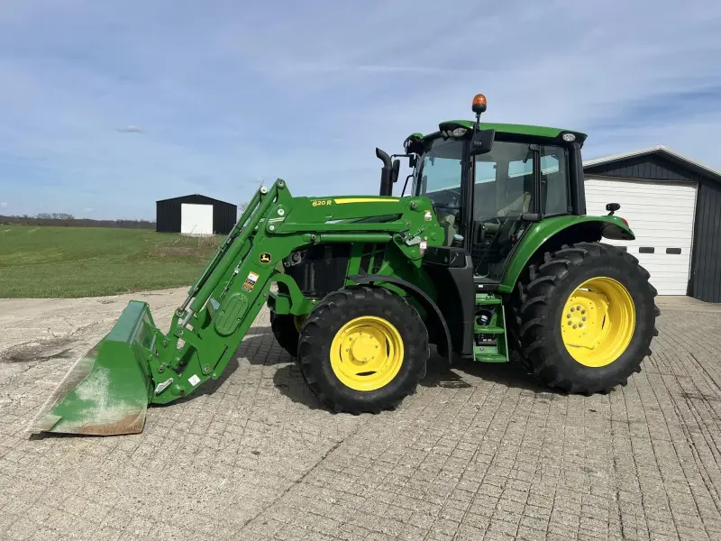 2023 John Deere 6120M photo 2